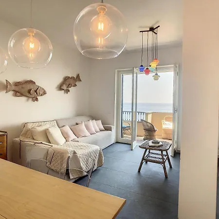 Sea House By World *