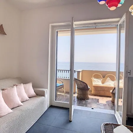 דירה Sea House By World